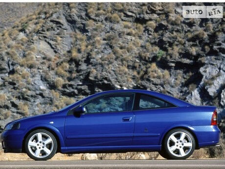 Opel Astra 2000 года