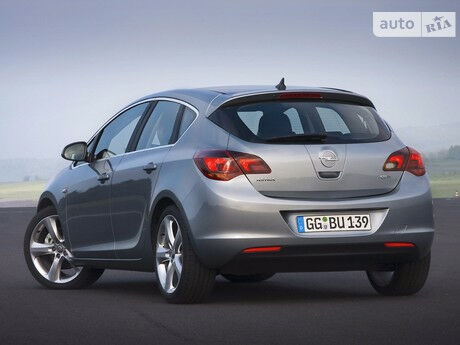 Опель Астра 2008 года Opel Astra 2008 года
