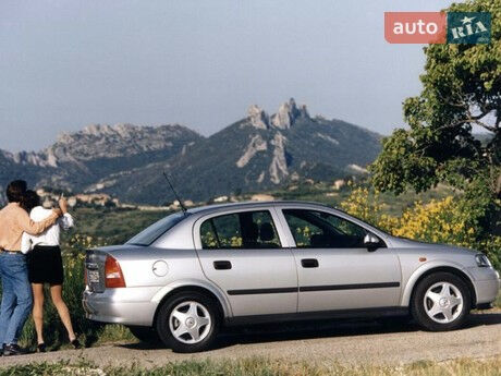 Опель Астра 2007 року Opel Astra 2007 року
