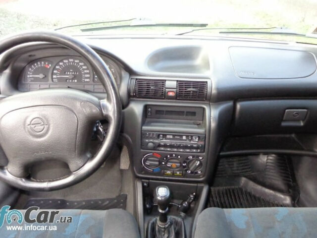 Opel Astra 1996 року