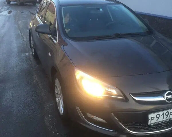 Opel Astra 2013 года