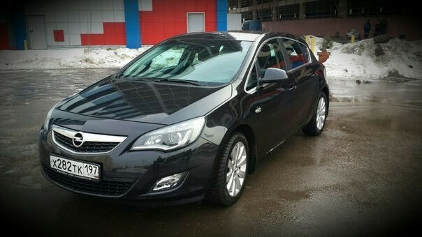 Opel Astra 2012 року