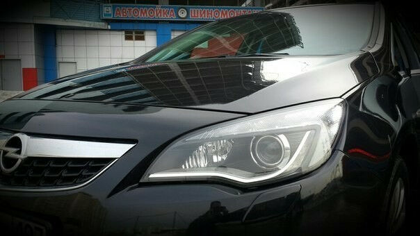 Opel Astra 2012 року