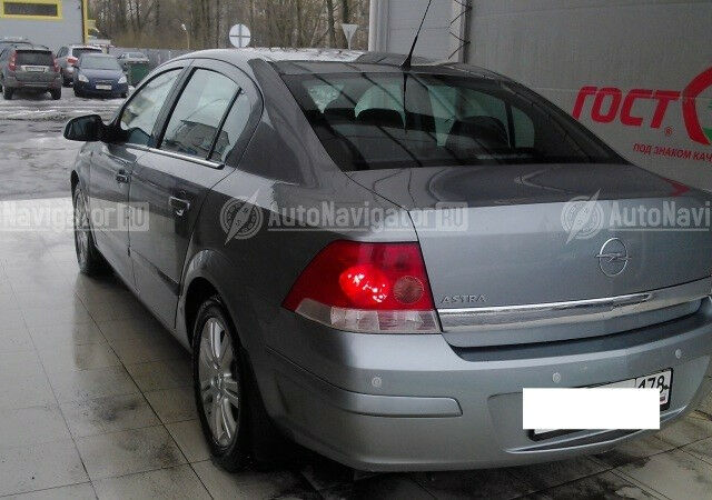 Opel Astra 2010 года