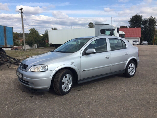 Опель Астра 2003 року Opel Astra 2003 року
