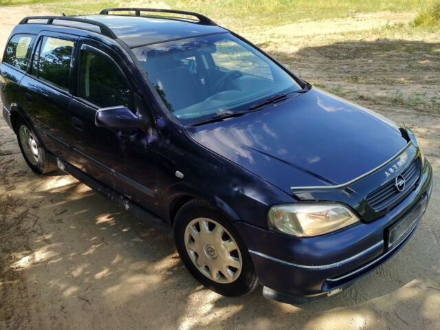 Opel Astra 2000 года