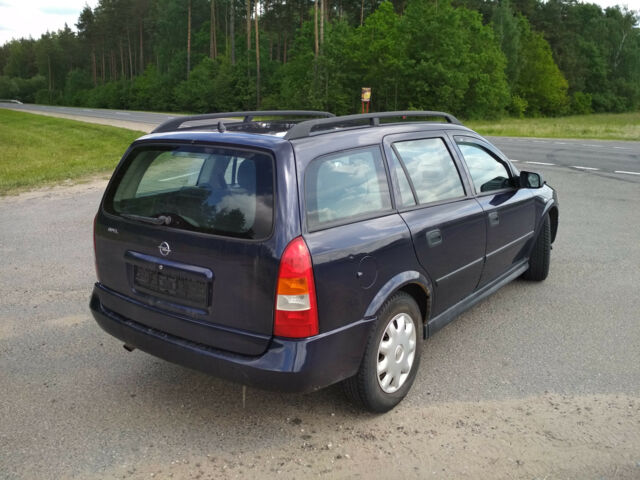 Opel Astra 2000 року