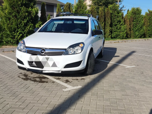 Opel Astra 2010 року