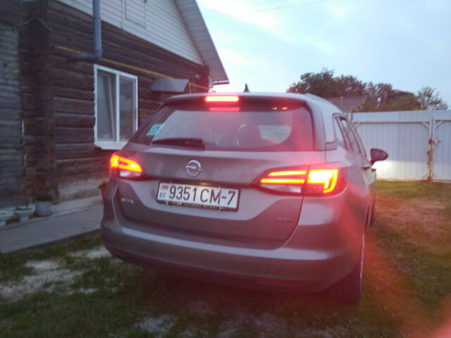 Opel Astra 2017 року