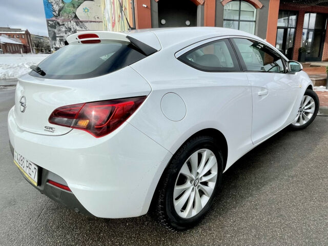 Opel Astra 2014 года