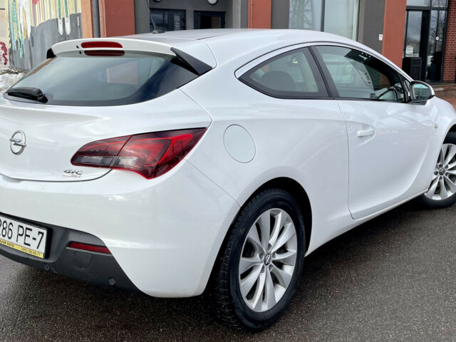 Opel Astra 2014 года