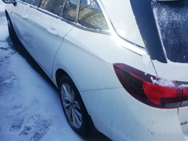 Opel Astra 2018 року