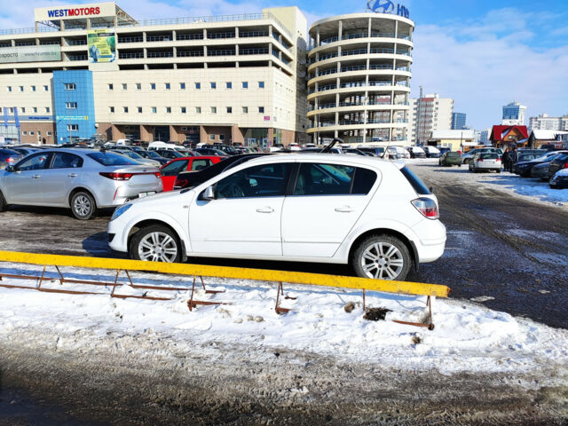 Opel Astra 2012 года