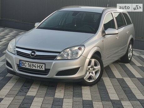 Opel Astra 2008 года