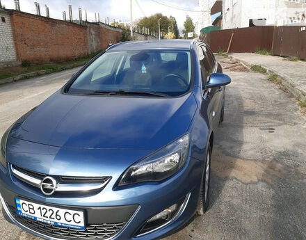 Opel Astra 2015 года