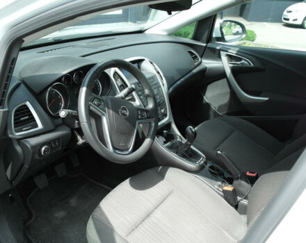 Opel Astra 2013 года - Фото 5 авто