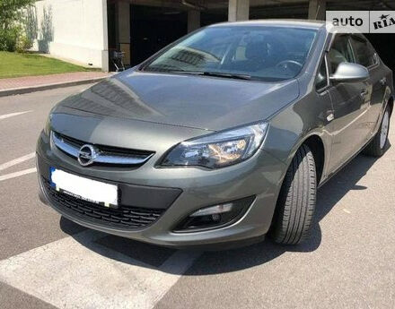 Opel Astra 2019 року