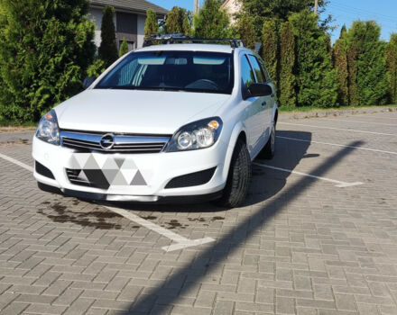 Opel Astra 2010 года