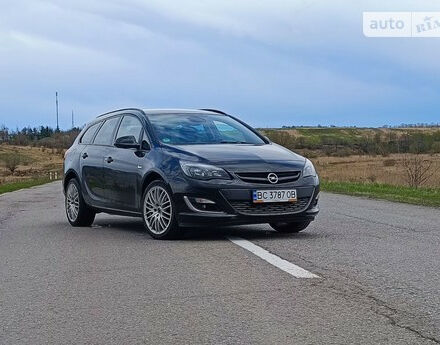 Opel Astra 2013 года