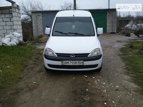 Опель Комбо пасс. 2005 года Opel Combo пасс. 2005 года