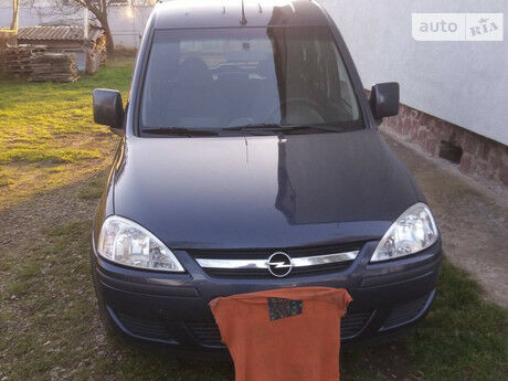 Opel Combo пасс. 2010 года