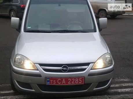 Opel Combo пасс. 2008 года