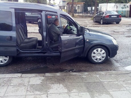 Опель Комбо пасс. 2005 года Opel Combo пасс. 2005 года