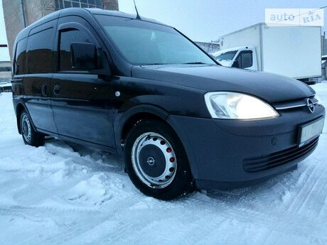 Opel Combo пасс. 2010 року