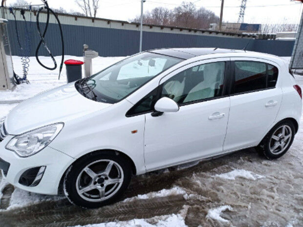 Opel Corsa 2011 року