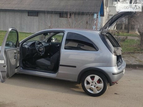 Opel Corsa 2004 года