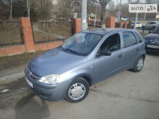 Opel Corsa 2004 року