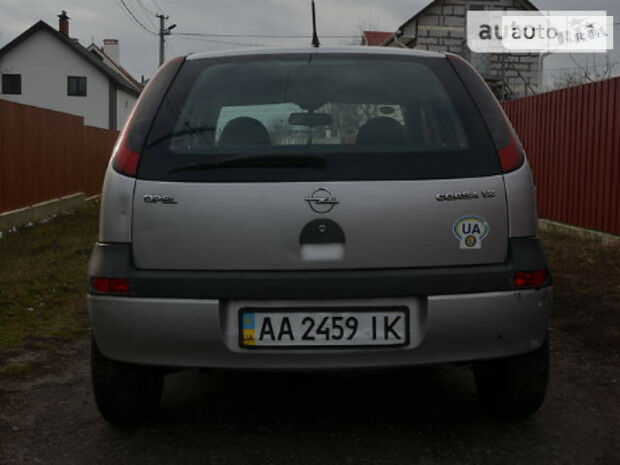 Opel Corsa 2001 року