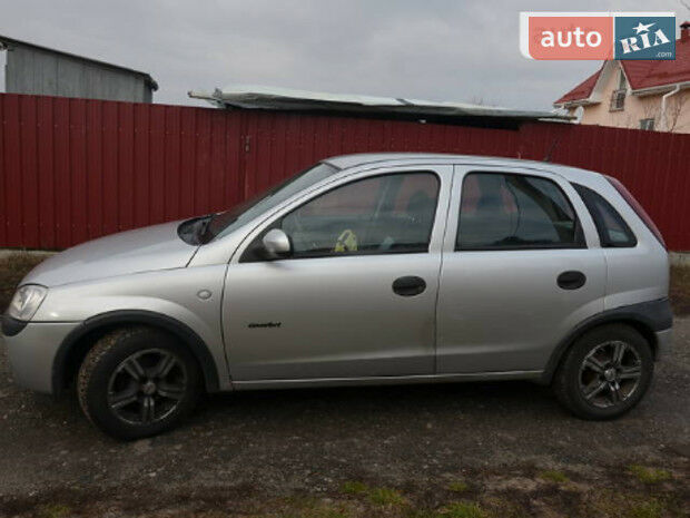 Opel Corsa 2001 року