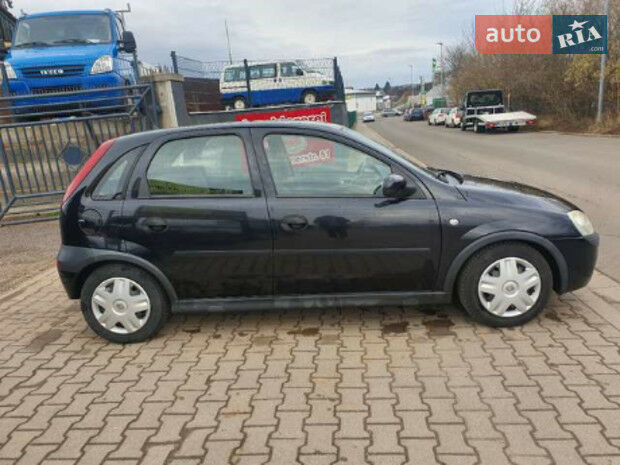 Опель Корса 2001 року Opel Corsa 2001 року