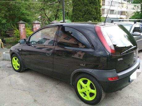 Opel Corsa 2002 года