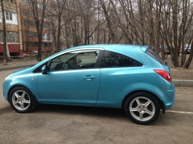Opel Corsa 2010 года
