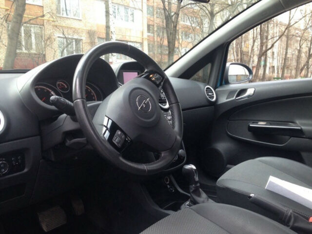 Opel Corsa 2010 года