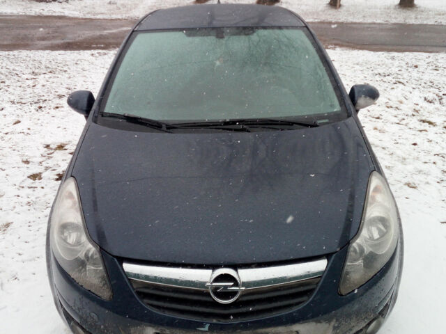 Opel Corsa 2010 року