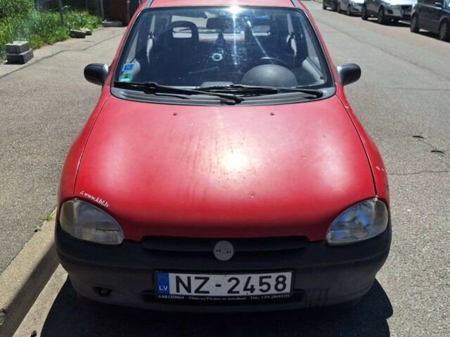 Opel Corsa 1998 року