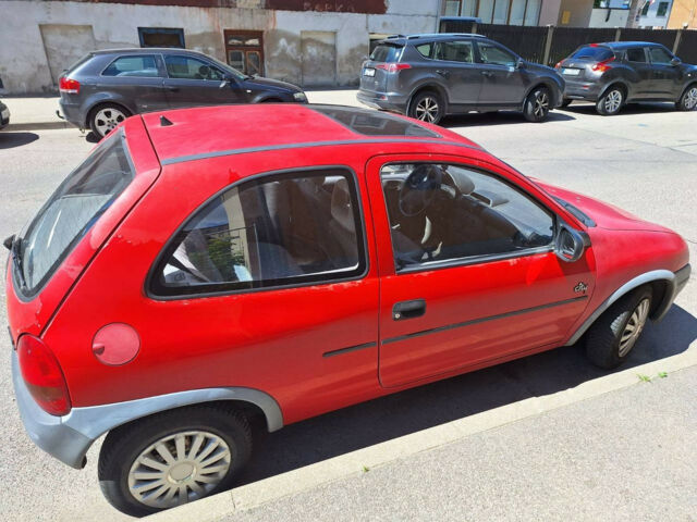 Opel Corsa 1998 року