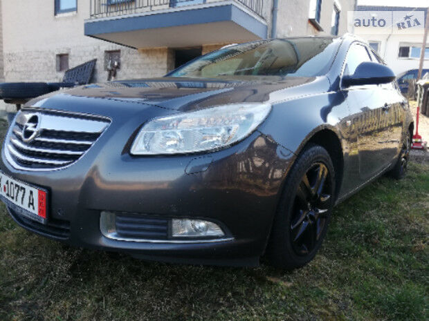 Opel Insignia Sports Tourer 2011 года