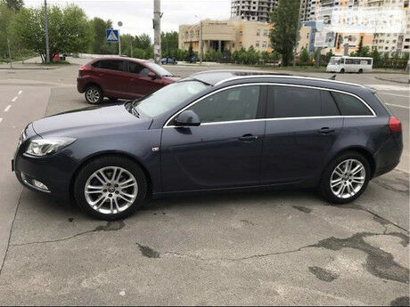 Opel Insignia Sports Tourer 2010 року