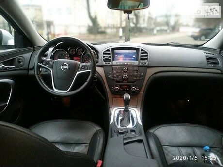 Opel Insignia Sports Tourer 2012 года