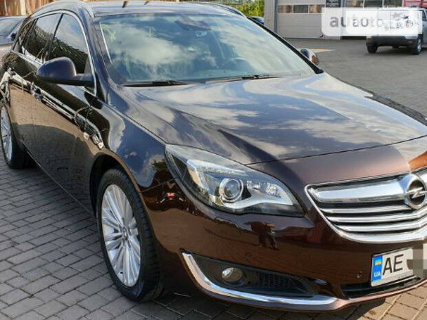 Opel Insignia Sports Tourer 2014 года