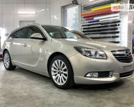 Фото на отзыв с оценкой 4.8 о Opel Insignia Sports Tourer 2011 году выпуска от автора "Roman" с текстом: Класна машина, хоча має декілька конструкційних особливостей які потрібно вдосконалити одразу піс...