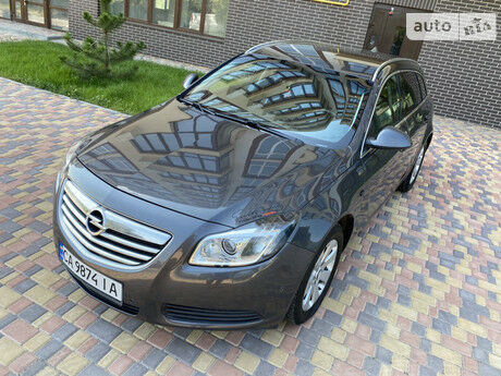 Opel Insignia 2010 года