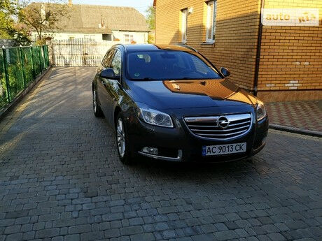 Opel Insignia 2010 року