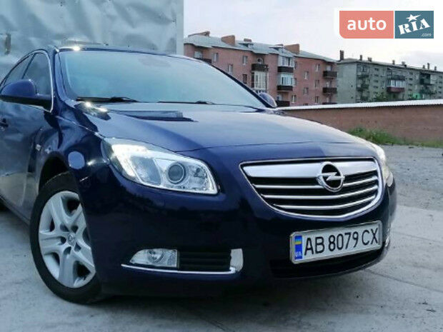 Opel Insignia 2011 року