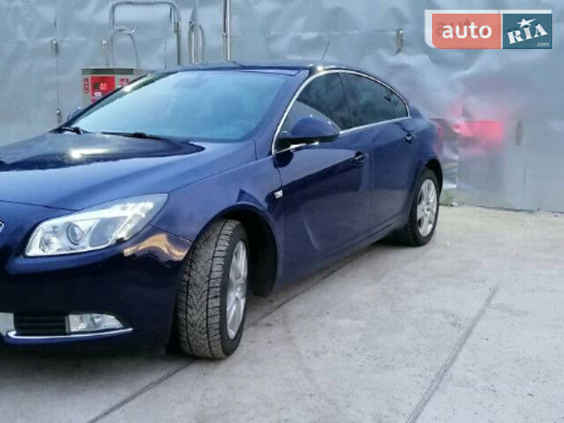 Opel Insignia 2011 года