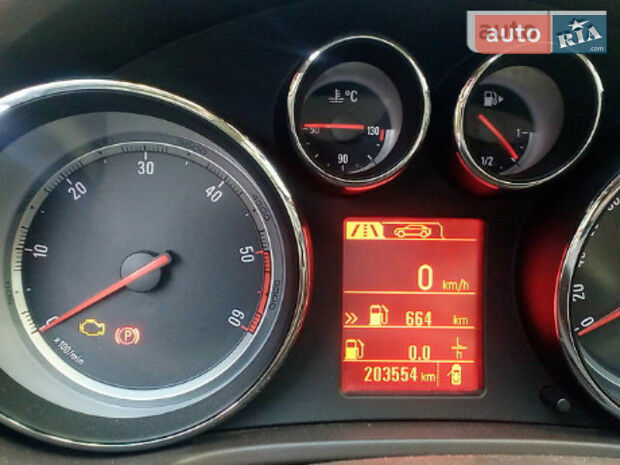Opel Insignia 2011 года